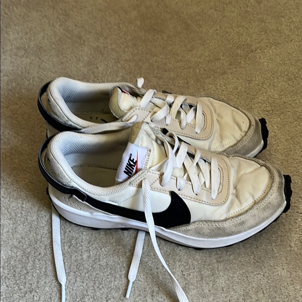 Nike Black and White Running Shoes